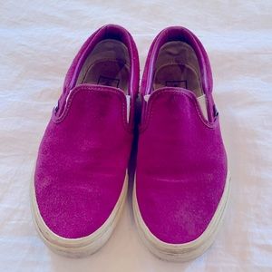 Magenta suede Vans